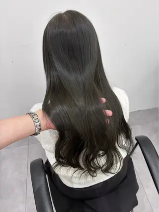 ロング ioe 西梅田＋店のヘアスタイル