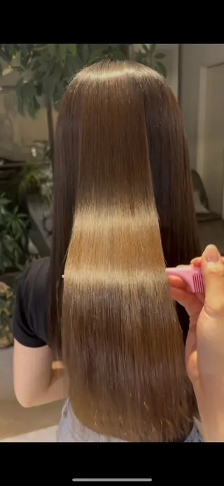 ロング 山下 璃乃のヘアスタイル