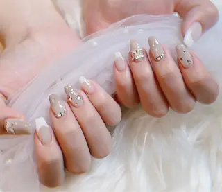 ネイル le'a-レア-【ア イ×ネイル×眉】のネイルデザイン