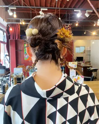 ミディアム ヘアアレンジ 小日向 沙織のヘアスタイル