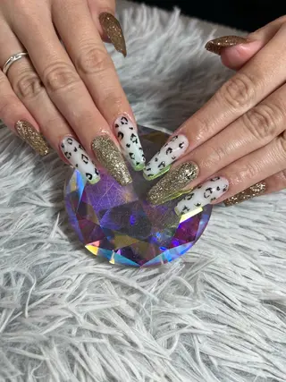 ネイル シェヌネイル JURAのネイルデザイン