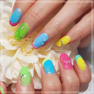 ネイル 山田 麻衣のネイルデザイン