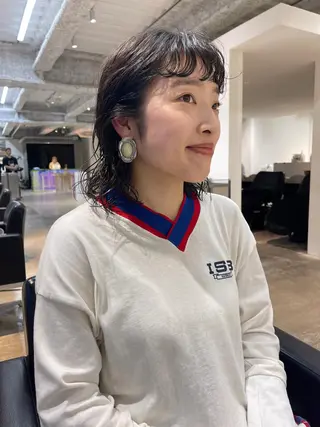 ミディアム パーマ oma 袮次金 鈴香のヘアスタイル