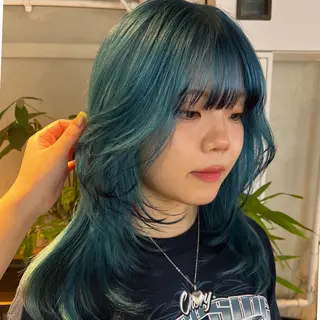 セミロング カラー ボブハイトーン🦖 デザインMAMIのヘアスタイル