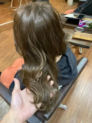 ロング カラー パーマが得意な【最高 悠斗】のヘアスタイル