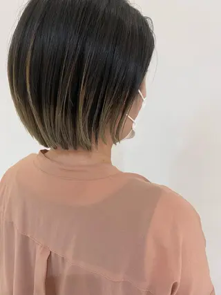 ショート カラー 駅チカ【ali'i】 アリイ花崎友美☘のヘアスタイル