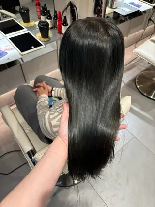 ロング カラー ハイトーン/ レイヤーカットyuiのヘアスタイル