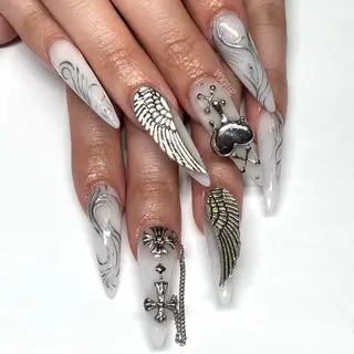 ネイル VOGUE ×SWANのネイルデザイン