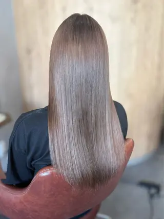 ロング カラー ナギサ 🐶のヘアスタイル