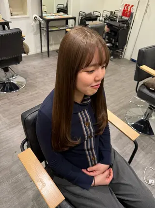 ロング カラー 上田 紗也のヘアスタイル