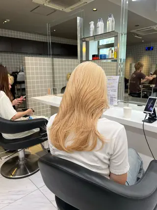 セミロング カラー 韓国レイヤーカット /ダブルカラーのヘアスタイル