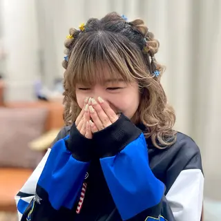 セミロング カラー パーマ ヘアアレンジ メンズ キッズ 顔周りcut/ 艶ワンカラー♥ちさきのヘアスタイル