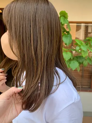 セミロング カラー ヘアアレンジ putri 川邉 優花のヘアスタイル