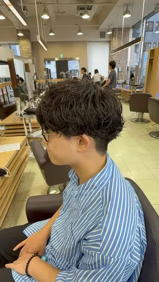 パーマ メンズ メンズ特化美容師 タケルのヘアスタイル