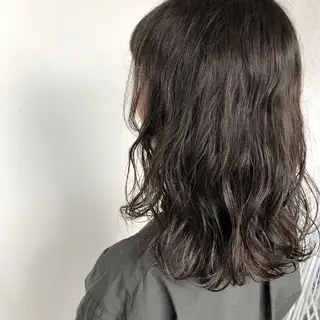 ミディアム パーマ yoshi （髙橋）のヘアスタイル