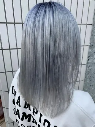 セミロング カラー アダチ コウスケのヘアスタイル