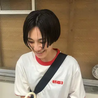 ショート カラー ヘアアレンジ BRUNTJET所属・MAEDA MADOKAのヘアスタイル