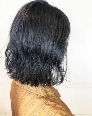 ミディアム カラー 西本 夏美のヘアスタイル