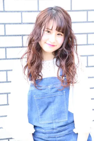 ミディアム セミロング ロング カラー パーマ LUCK本厚木 浦住 貴大のヘアスタイル