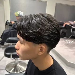 ミディアム パーマ メンズ 🐦‍🔥フェザーパ ーマ🐦‍🔥きるやのヘアスタイル