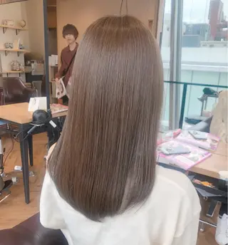 セミロング カラー 韓国ヘア顔周りカット 艶髪ベージュtamaのヘアスタイル