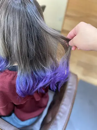 ミディアム カラー ハラ ルイスのヘアスタイル