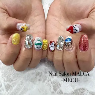 ネイル MADIA藤沢所属・MADIA MEGUのネイルデザイン