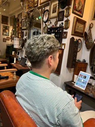 ショート カラー メンズ BRITS 渡辺 菜々子のヘアスタイル