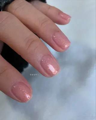 カラー Me d'eau所属・Me d'eau Rinaのネイルデザイン