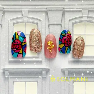 ネイル SOLMANI 予約担当のネイルデザイン