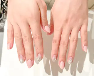 ネイル KUGO SALON所属・KUGO SALON 岡 真以のネイルデザイン