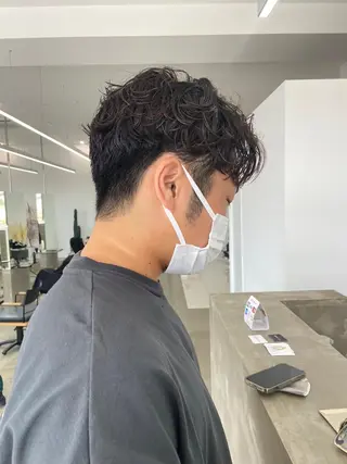 ショート パーマ メンズ 山岸 未玖のヘアスタイル