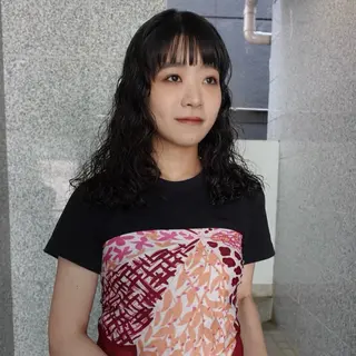 セミロング パーマ ヘアアレンジ 🌐サトウ リョウ🌐のヘアスタイル