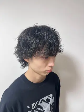 カラー マツウラ ムアのヘアスタイル