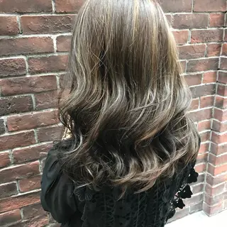 セミロング analogue所属・u harukaのヘアスタイル