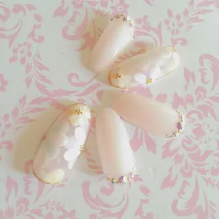 ネイル W aikoの眉毛・アイブロウイメージ