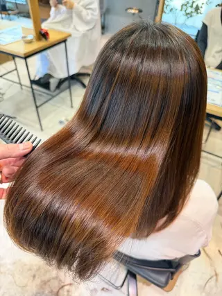 セミロング 岡崎/髪質改善/ ハイトーン/鈴木進のヘアスタイル