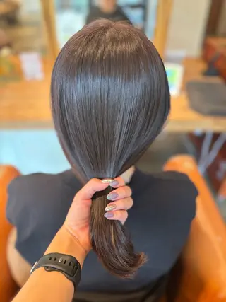 セミロング 髪質改善カラー ベージュ🤎YUMEのヘアスタイル