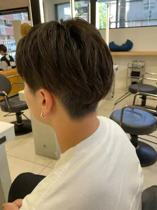 ショート カラー メンズ ウラスギ アカリのヘアスタイル