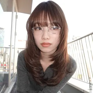 ミディアム カラー レイヤーカット ダブルカラーのヘアスタイル