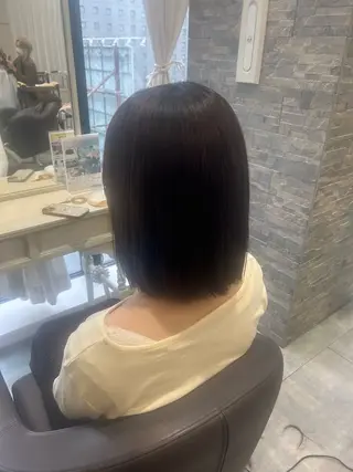ミディアム La Bless 大阪梅田所属・梅田 ミディアム ショートYUKINOのヘアスタイル