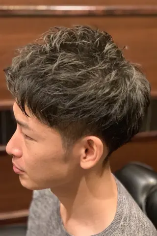 ショート 平井 沖昌のヘアスタイル