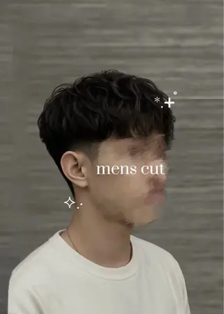 メンズ 𝒌𝒂𝒓𝒊𝒏 /大阪/韓国風🩵のヘアスタイル