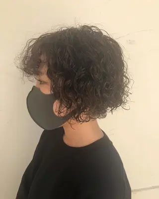 ショート パーマ 大岩 茉愉のヘアスタイル