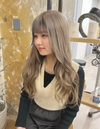 ロング sweep天神☁️ ルカ┊透明感カラーのヘアスタイル