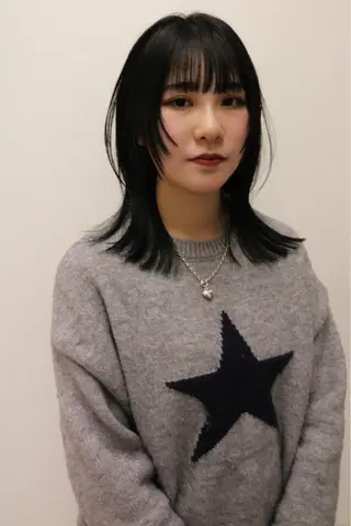 ミディアム カラー 松村 澪里のヘアスタイル