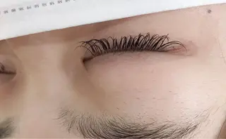 マツエク・マツパ 小林 美央のヘアスタイル