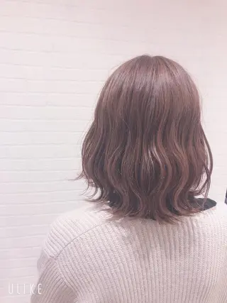 ミディアム カラー 岩永 梨玖のヘアスタイル