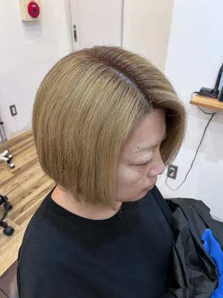 ショート カラー 美容室Class所属・🐰ハイトーンカラー 畠山　渡🐰のヘアスタイル