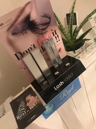 マツエク・マツパ エステ.まつげ.小顔 眉毛.プラズマ.脱毛のマツエク・マツパデザイン